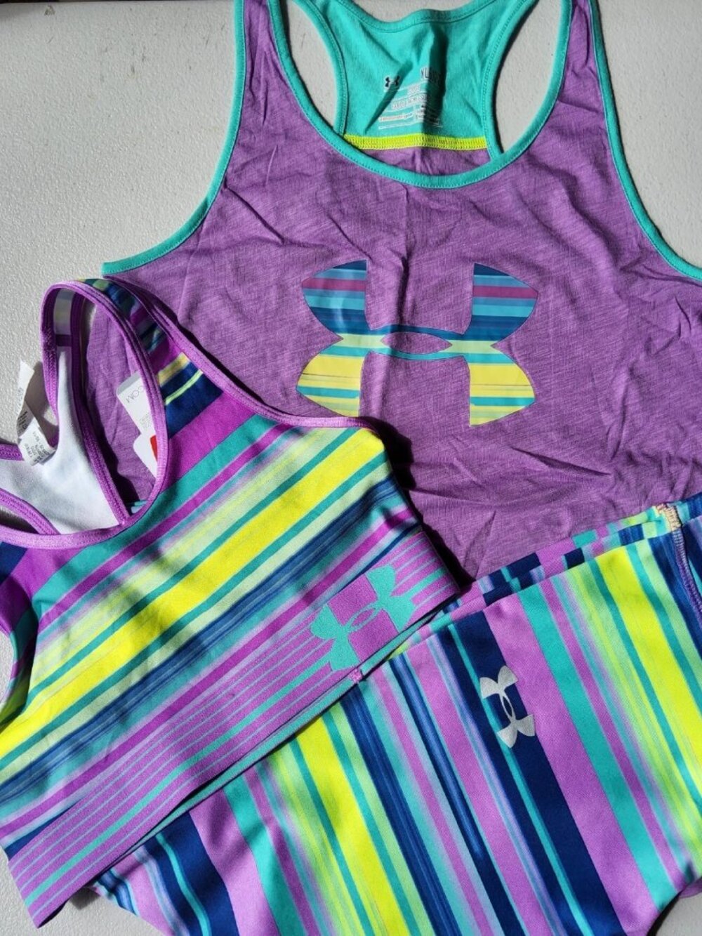 Under Armour XS Extra Small Capri Leggings Tank Top & Sports Bra NWT Purple